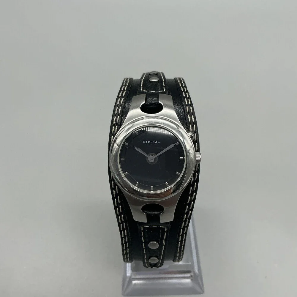 Fossil ES-9814 Womens Watch 26mm Black Star Dial Silver Tone Leather New Battery
